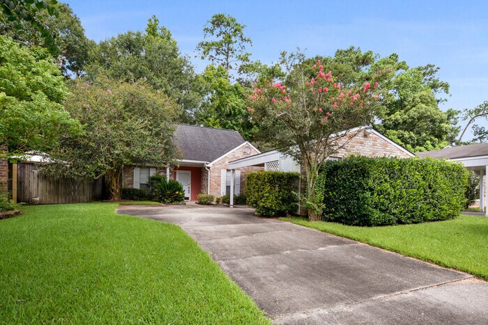Primary Photo - 766 Fawn Lake Dr