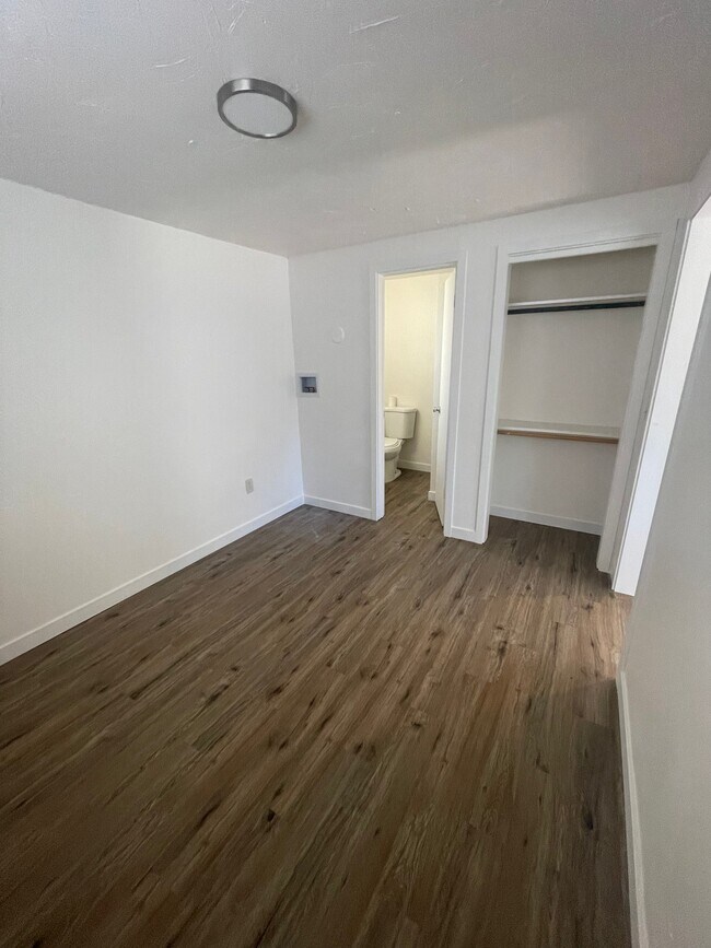 Foto del edificio - 2111 W Spruce St