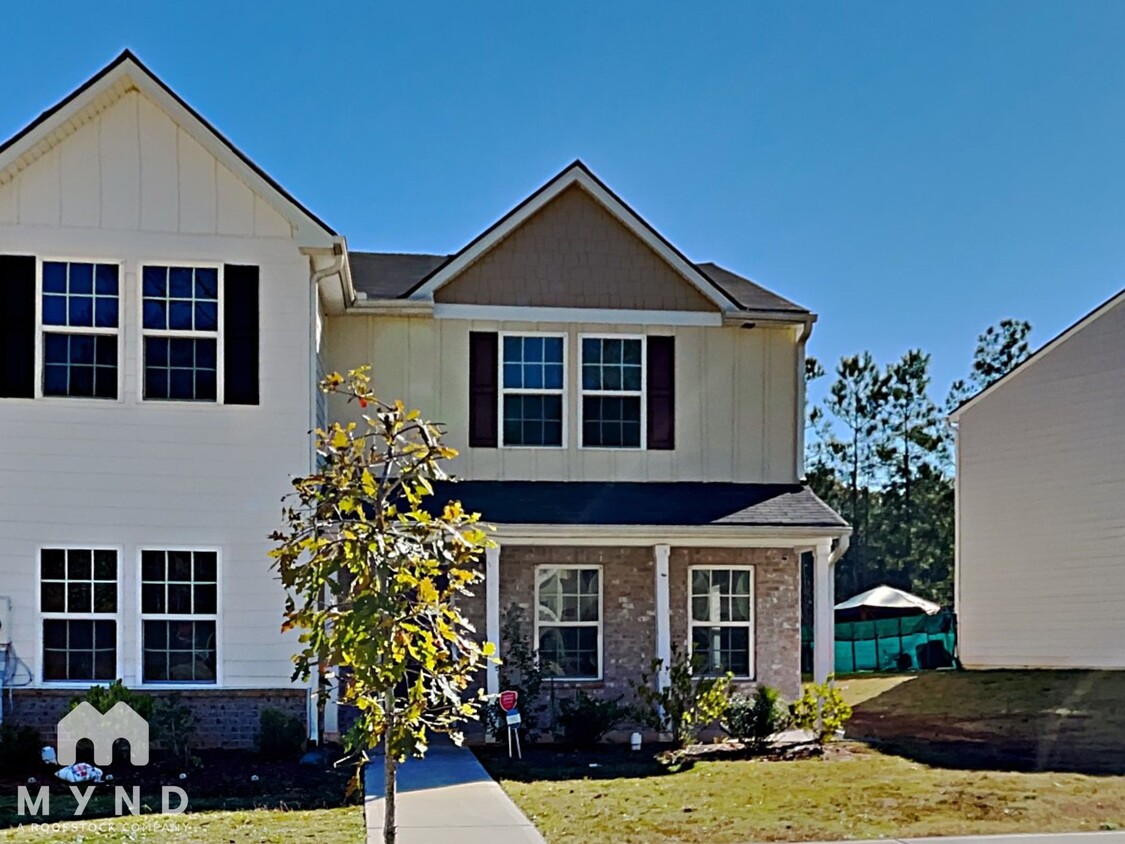 Foto principal - 2547 Piering Dr