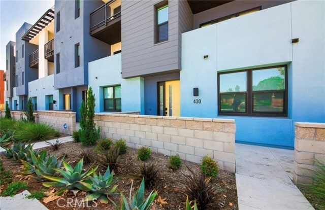 Building Photo - 430 W Central Ave