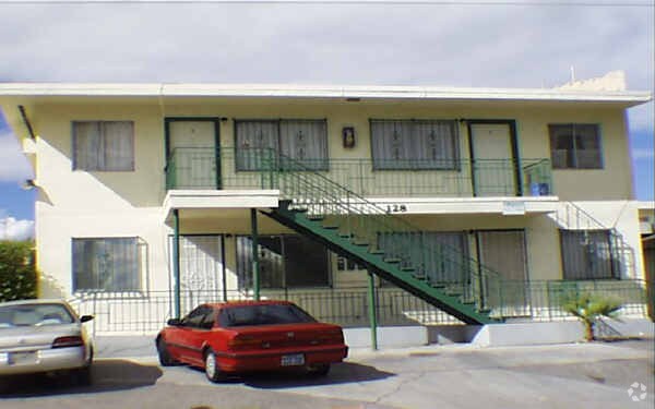 Building Photo - 1315 E Carson Ave