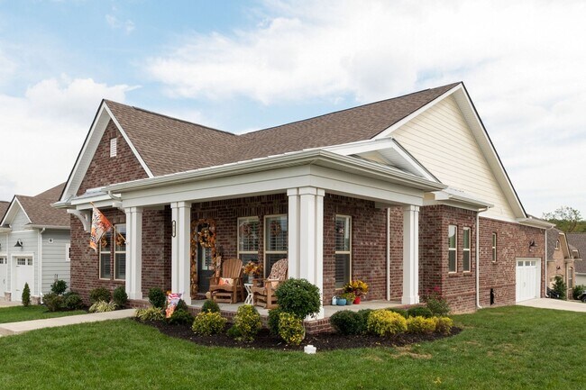 Building Photo - Beautiful open floor plan home with plenty...