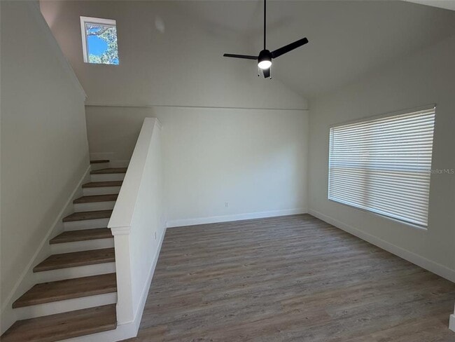 Foto del edificio - 1811 Baxter Ave