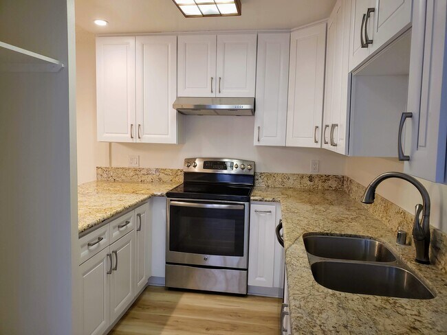 Kitchen - 18500 Mayall St