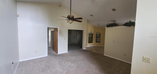 Building Photo - 2791 Theresa Dr
