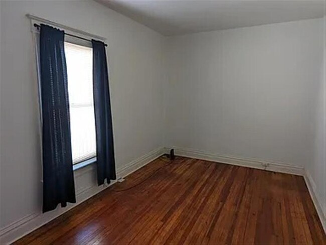 Building Photo - Paradise Home