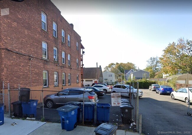 Building Photo - 34 White St