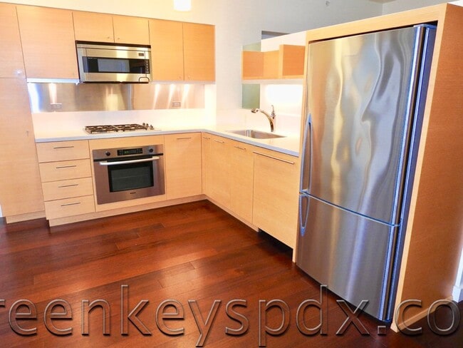 Building Photo - 8th floor 1-bedroom open-concept condo wit...