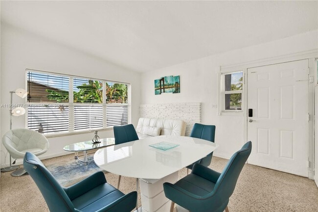 Foto del edificio - 1236 NE 109th St