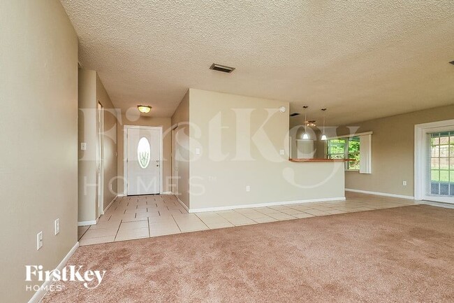 Foto del edificio - 839 Sherwood Dr