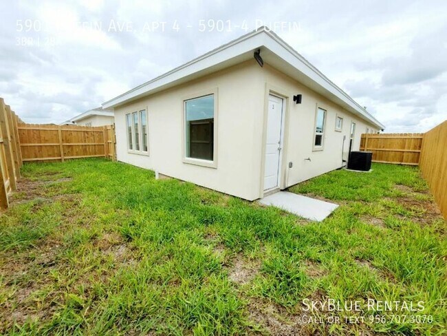 Foto del edificio - 5901 Puffin Ave