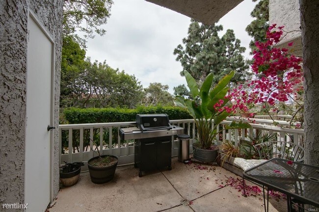 Building Photo - 3 br, 3 bath  - 28216 Rey de Copas Ln
