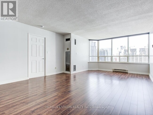 Photo du bâtiment - 30 Greenfield Ave