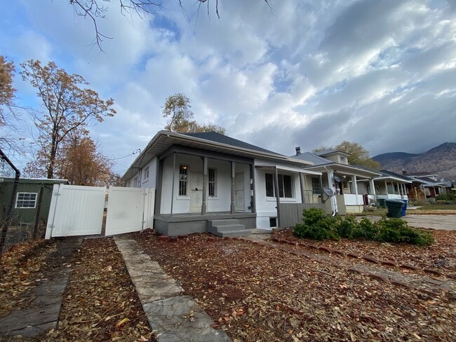 Building Photo - 926 E. Binford St