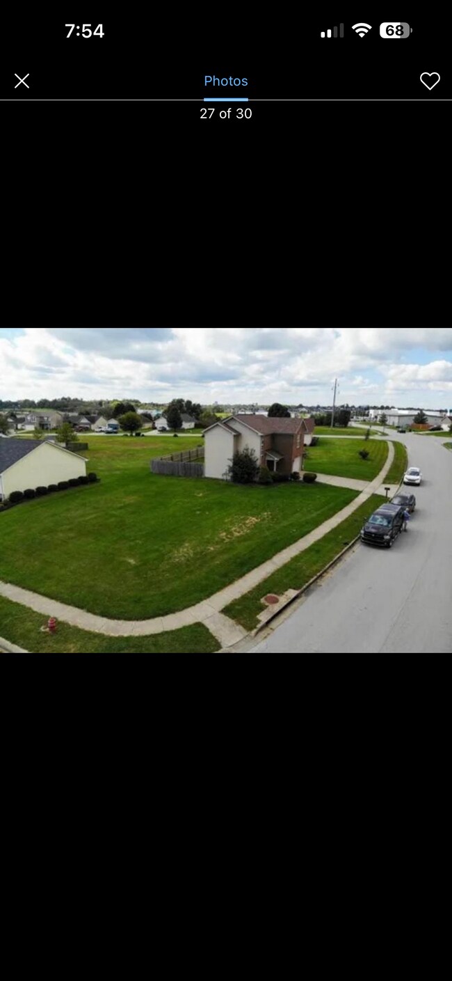 Foto del edificio - 428 Greathouse Dr