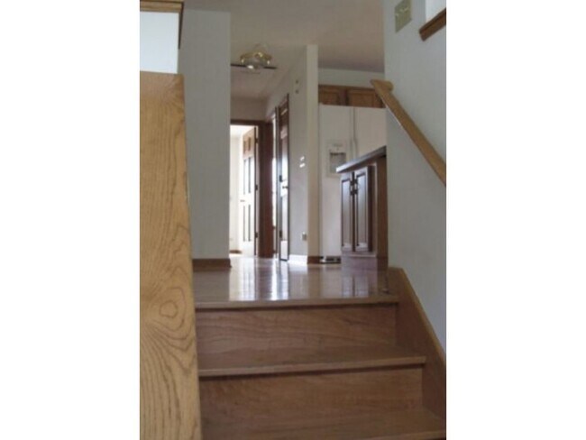 Building Photo - 436 W Jefferson Ave