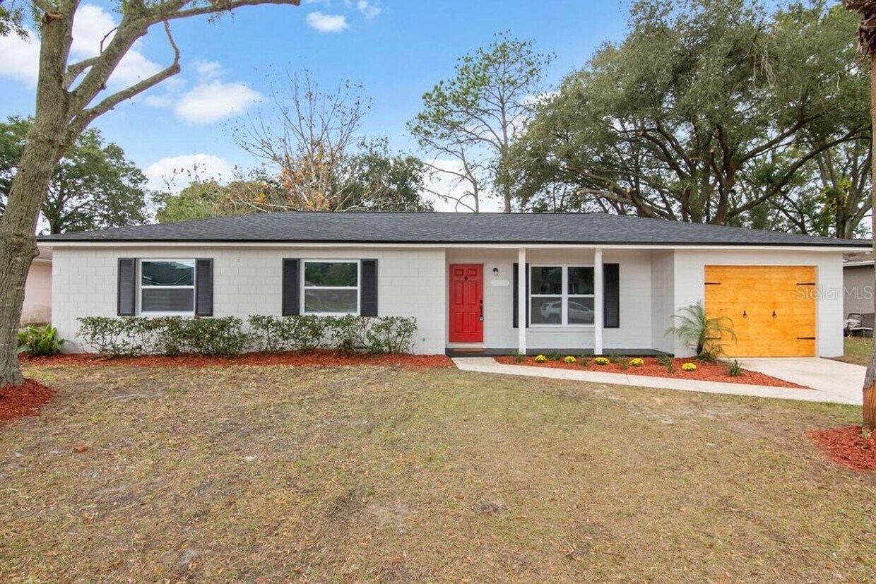 Primary Photo - Updated home, 4 bedrooms 2 baths, 1506 s.f.