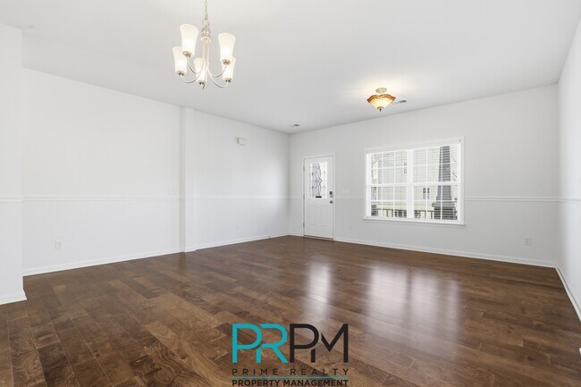 Foto del edificio - 413 Graypointe Dr