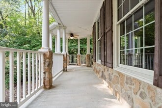 Building Photo - 45105 Mill Creek Way