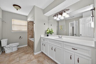 Building Photo - 1714 Corral Dr