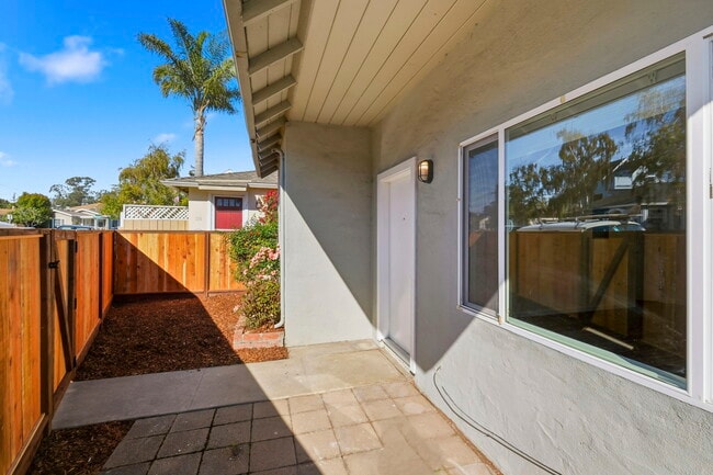 Building Photo - 114 Park Ave