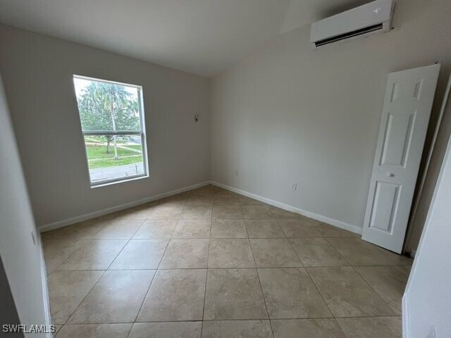 Foto del edificio - 1555 Blue Point Ave
