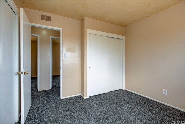 Foto del edificio - 24719 Island Ave