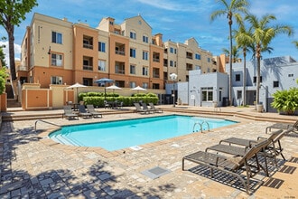 Building Photo - 8889 Caminito Plaza Centro