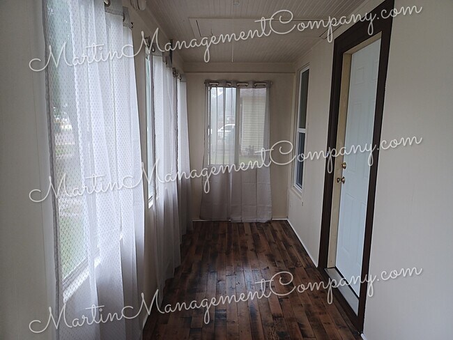 Foto del edificio - 1617 S Barrett Ave