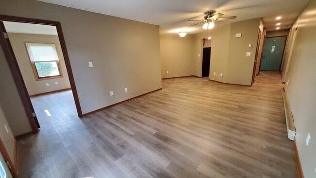 Building Photo - 1593 Plainfield Dr