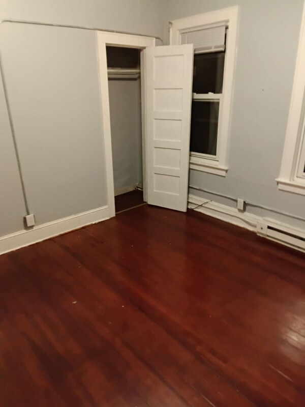 Building Photo - 54 Crown St