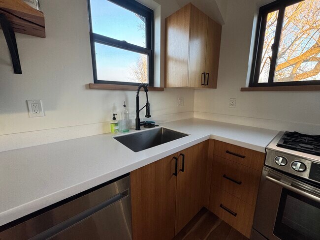 Foto del edificio - 124 NW Columbia St