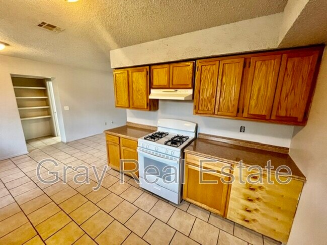 Foto del edificio - 3400 Governor Harris Dr