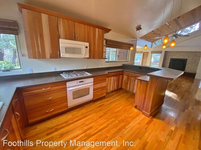 Building Photo - 2 br, 2 bath House - 40 Cypress Court
