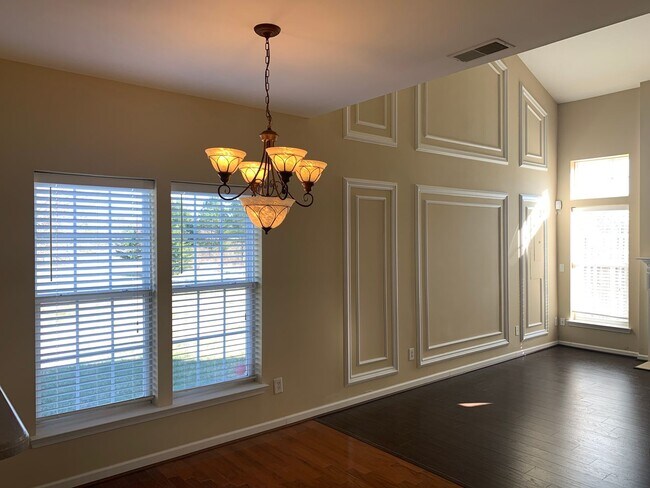 Foto del edificio - Beautiful, Move in ready,  3 Bedroom 2.5 B...