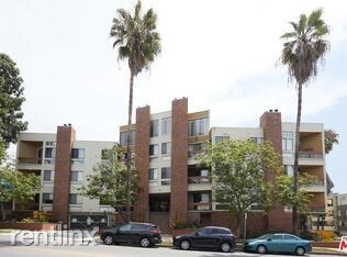 Foto del edificio - 2 br, 2 bath - 750 S Bundy Dr Apt 305