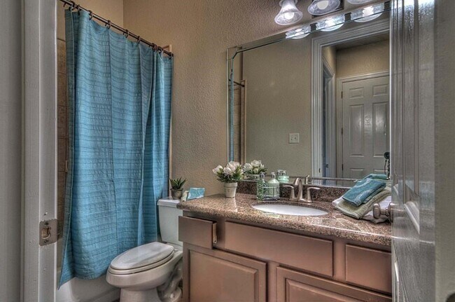 Foto del edificio - 3505 Jackson St