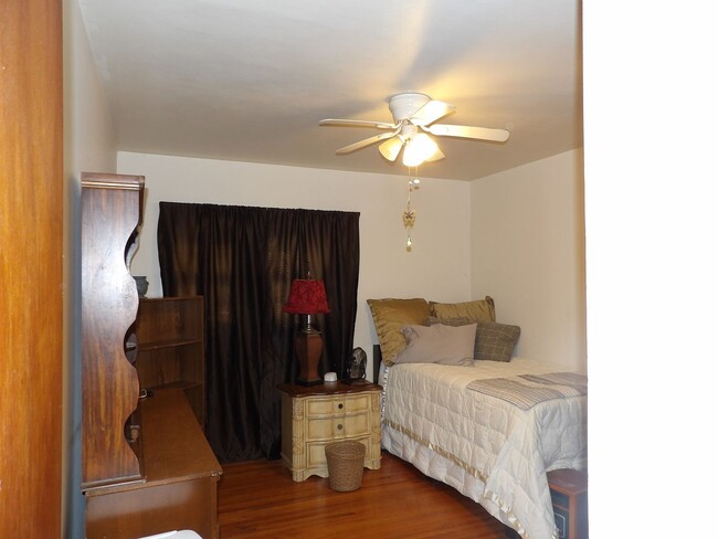 Photo - Room for Rent $600/month plus utilities House