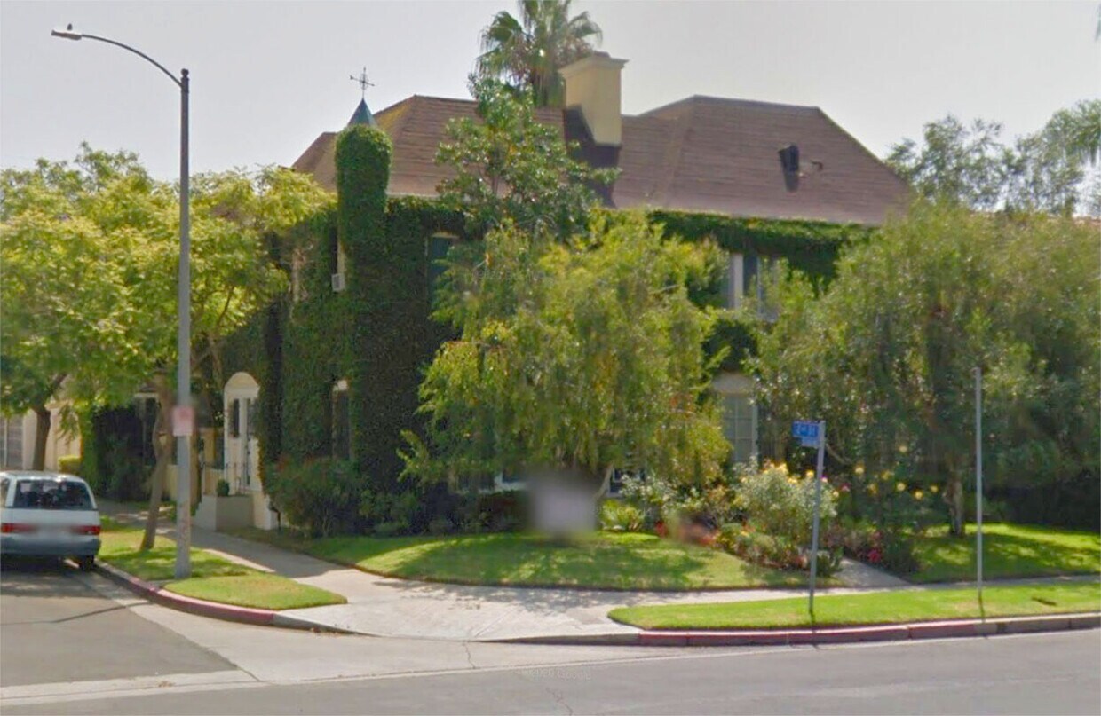 Primary Photo - 200 S Fuller Ave