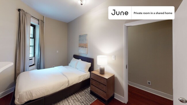 Foto del edificio - Private bedroom in 3 bed/2 bath Home