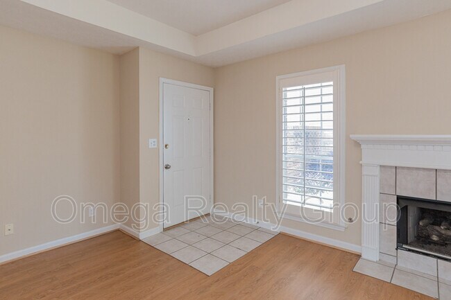 Building Photo - 2614 Queens Hollow Ct