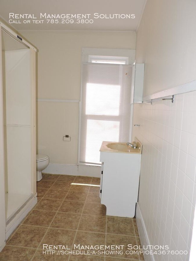 Building Photo - 1 bedroom in Topeka KS 66603
