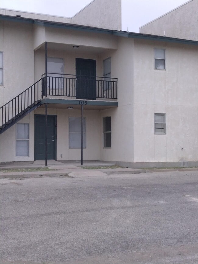 Building Photo - 105 Rockwell Way