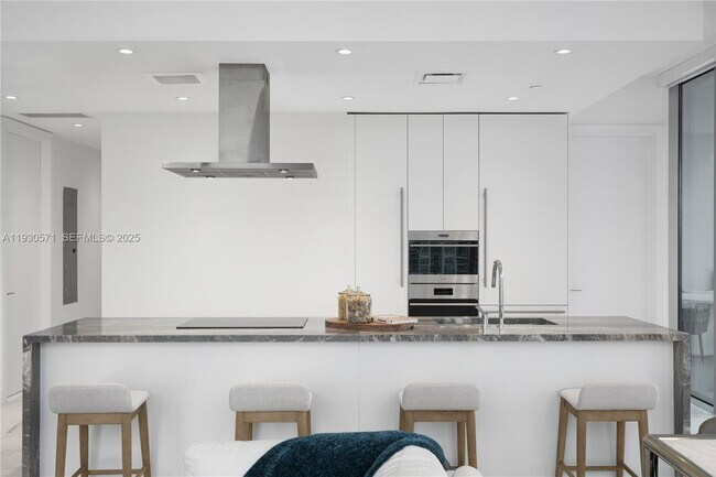 Foto del edificio - 700 NE 26th Terrace