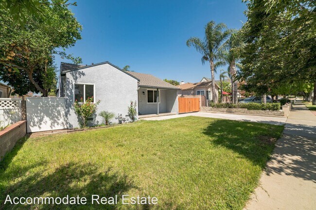 Foto del edificio - 3 br, 2 bath House - 1329 N Sultana Ave