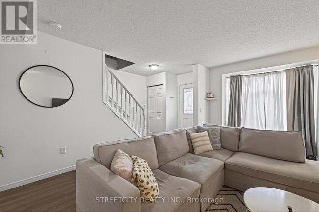 Building Photo - 1320 Savannah Dr