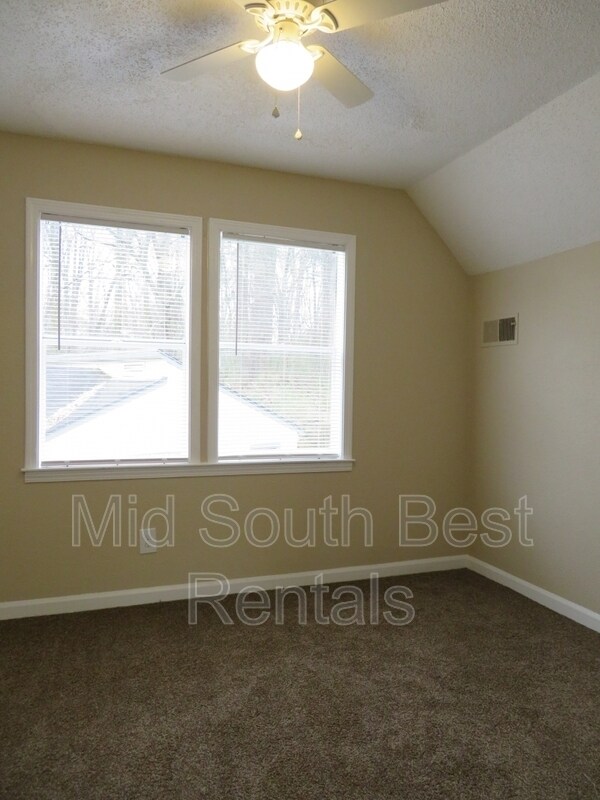 Foto del edificio - 3129 Chandler St