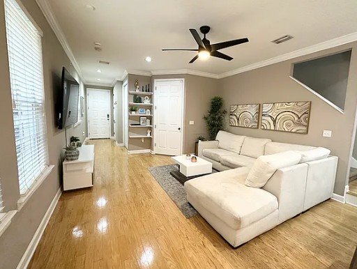 Foto del edificio - 104 S Moody Ave