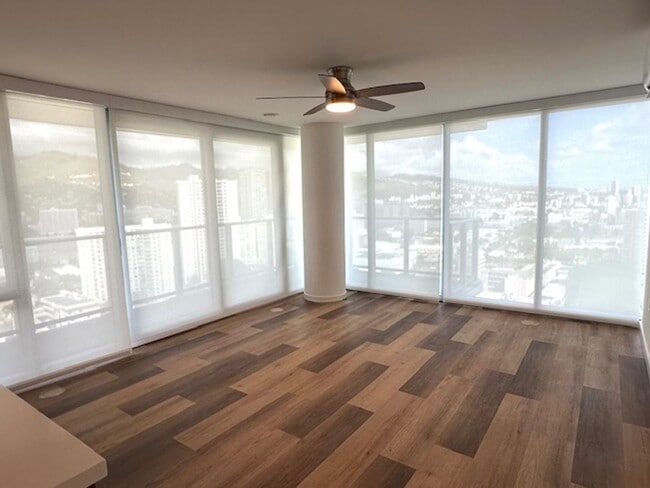 Building Photo - The Park on Keeaumoku, New, Prime Location...