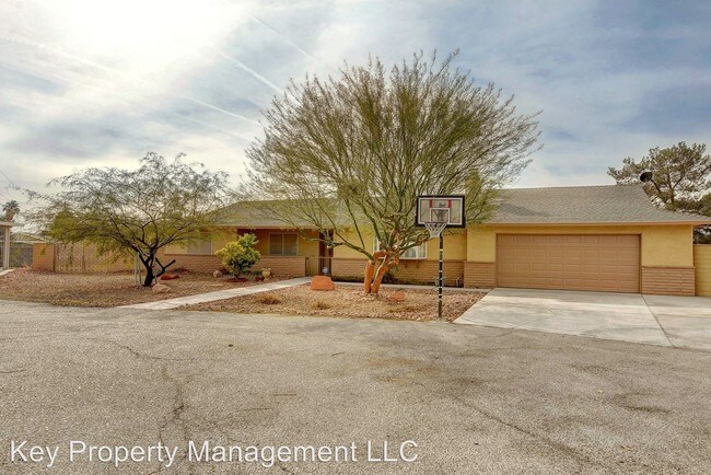 Building Photo - 4 br, 3 bath House - 6075 W. Brooks Ave